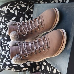 NIB Cole Haan Zerogrand EXPLR HKWP Women's Boots - Size 8.5